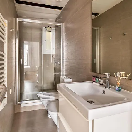 The Collection - Perfectly Located 4bed 4bath In Eixample